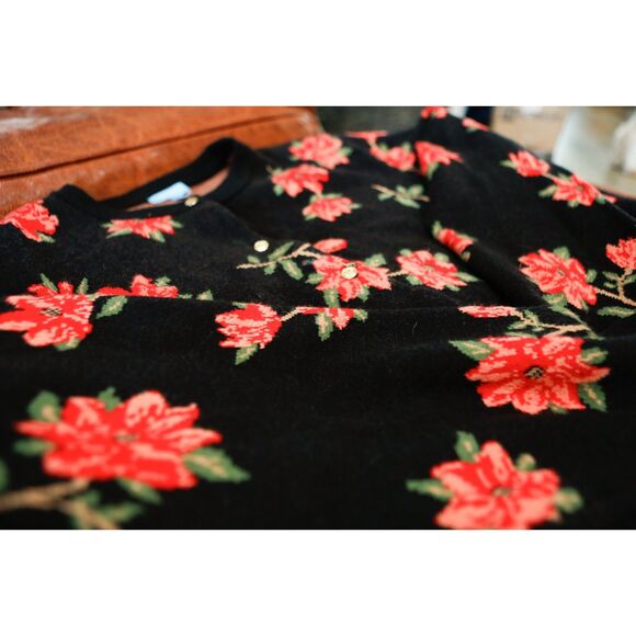 Draper James RSVP Black Floral Cardigan Sweater Plus Size 3X - Picture 3 of 9